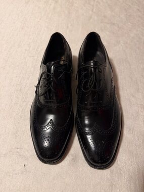 Bostonian Black Leather Wingtip Dress Shoes - Classic Men's Oxfords